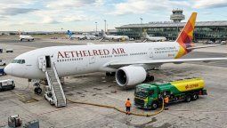 El combustible aeronáutico, virtal para las aerolíneas, se encuentra en el ojo del huracán.