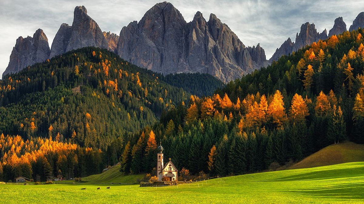 Pe-Tra Operadora propone a los viajeros visitar las Dolomitas al noreste de Italia.