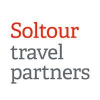 Estudiantes de la Escuela El Limón participaron en actividades ambientales y culturales organizadas por Soltour en Samaná.