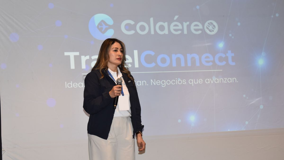 Claudia Torres, gerente comercial de Cola&eacute;reo, en el marco de Travel Connect 2026.