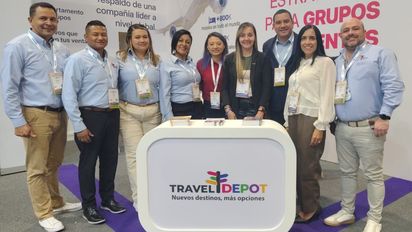 Marco Campo, Senior Manager Operations B2C de Travel Depot y BCD Consolidación; Alejandro Ramírez, líder de Producto de Travel Depot; Patricia Parra, ejecutiva comercial de Travel Depot, Sandra Martínez, directora de Operaciones de BCD Travel y equipo en el marco de la Vitrina Turística Anato 2026.