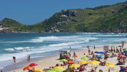 Capacitación: Gracias a sus playas y diversidad de actividades, Florianópolis es uno de los destinos más visitados de Brasil.