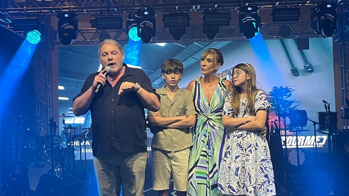 Walter Emilio, CEO de Tourmed DMC, junto a su familia en el TM Awards celebrado en Río de Janeiro.