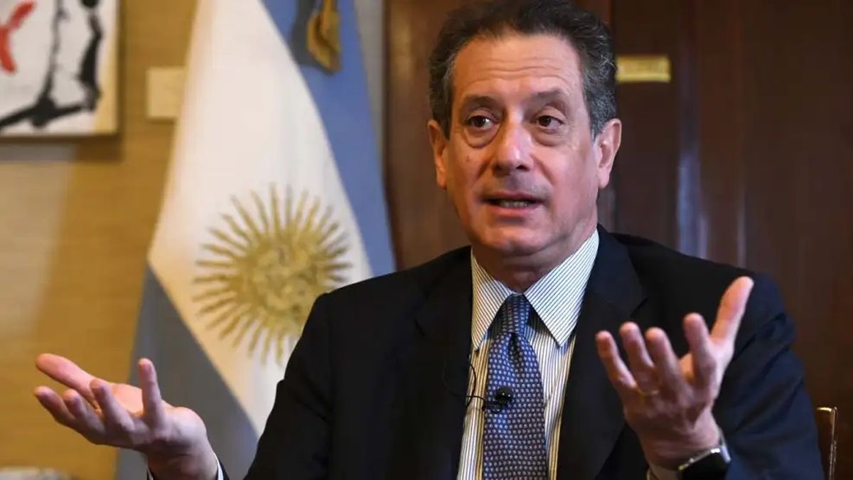 El cepo al dólar es una necesidad, no es un dogma, declaró Miguel Pesce, titular del BCRA. &nbsp;