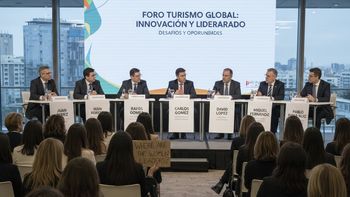 ASEET denuncia la desigualdad de género y de representación femenina en el sector turístico.