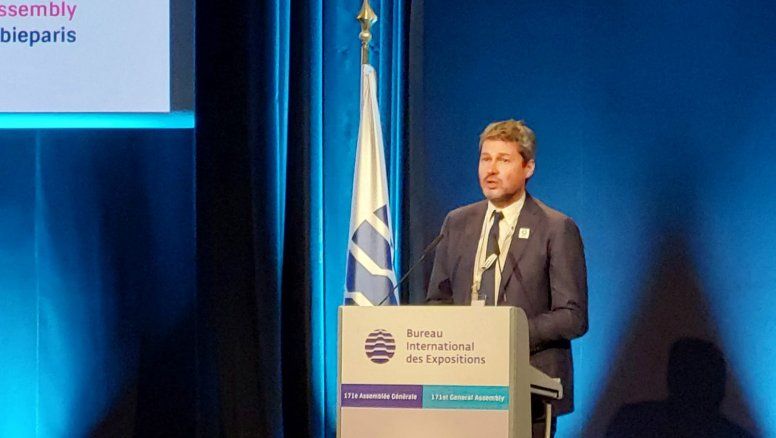 Matías Lammens (ministro de Turismo y Deportes de Argentina) expuso en la Asamblea 171 del BIE las bondades de Bariloche con el objetivo de que sea la sede de la Expo 2027.