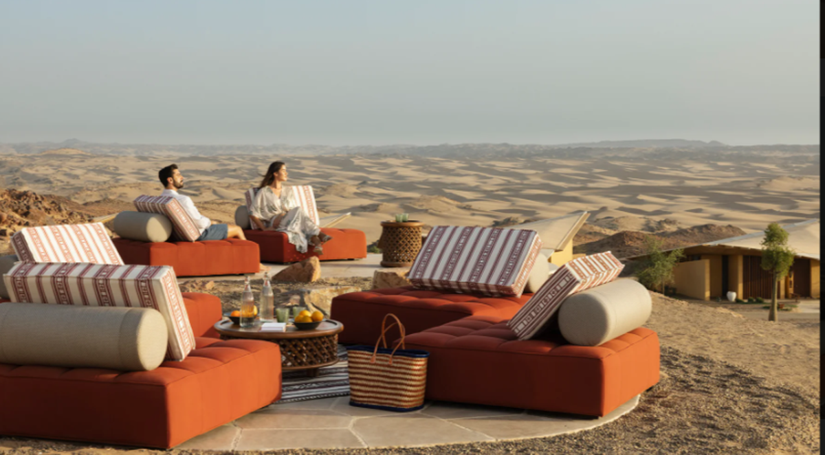 Experiencia de turismo premium en el desierto de Arabia Saudita. Experiencia de turismo premium en el desierto de Arabia Saudita.