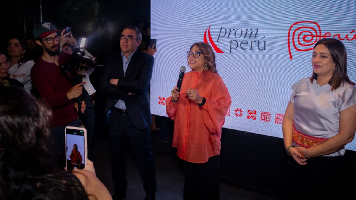 Soledad Campos, consejera económico comercial y Elva Yañez, subdirectora de Promoción de Turismo Receptivo de PromPerú estuvieron presentes en Anato 2024.