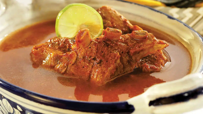 Descubre 5 platillos típicos de Jalisco que no te arrepentirás de probar.