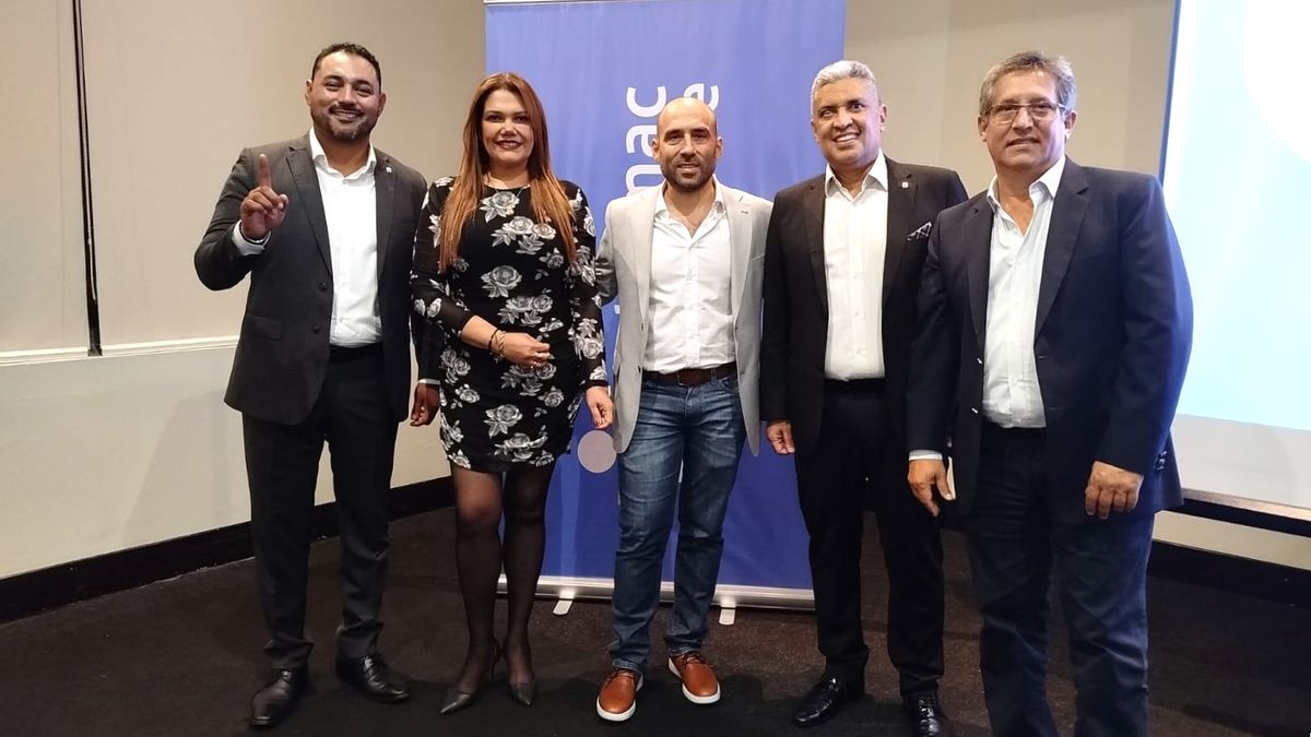 Cesar Bayona, Sonia Postigo, Mat&iacute;as Duek, Eduardo Aoki y Ricardo Acosta.