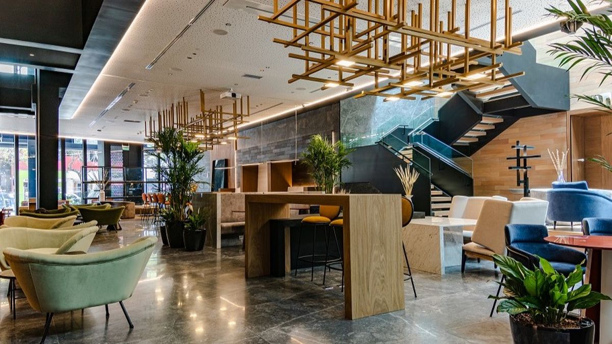 El Ambra Rooftop Bar del Pullman Lima Miraflores fue uno de los espacios destacados en el reconocimiento internacional.