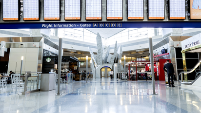 Aeroméxico y Delta Air Lines incrementan oferta de vuelos entre México (AIFA) y Estados Unidos (DFW).