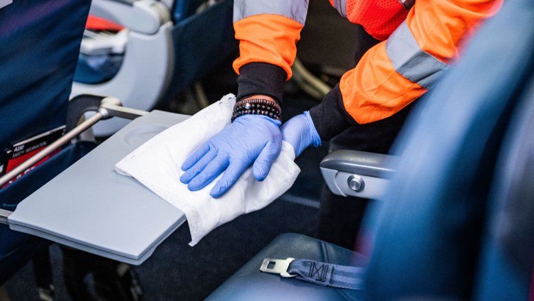 La compañía publicó su programación de abril