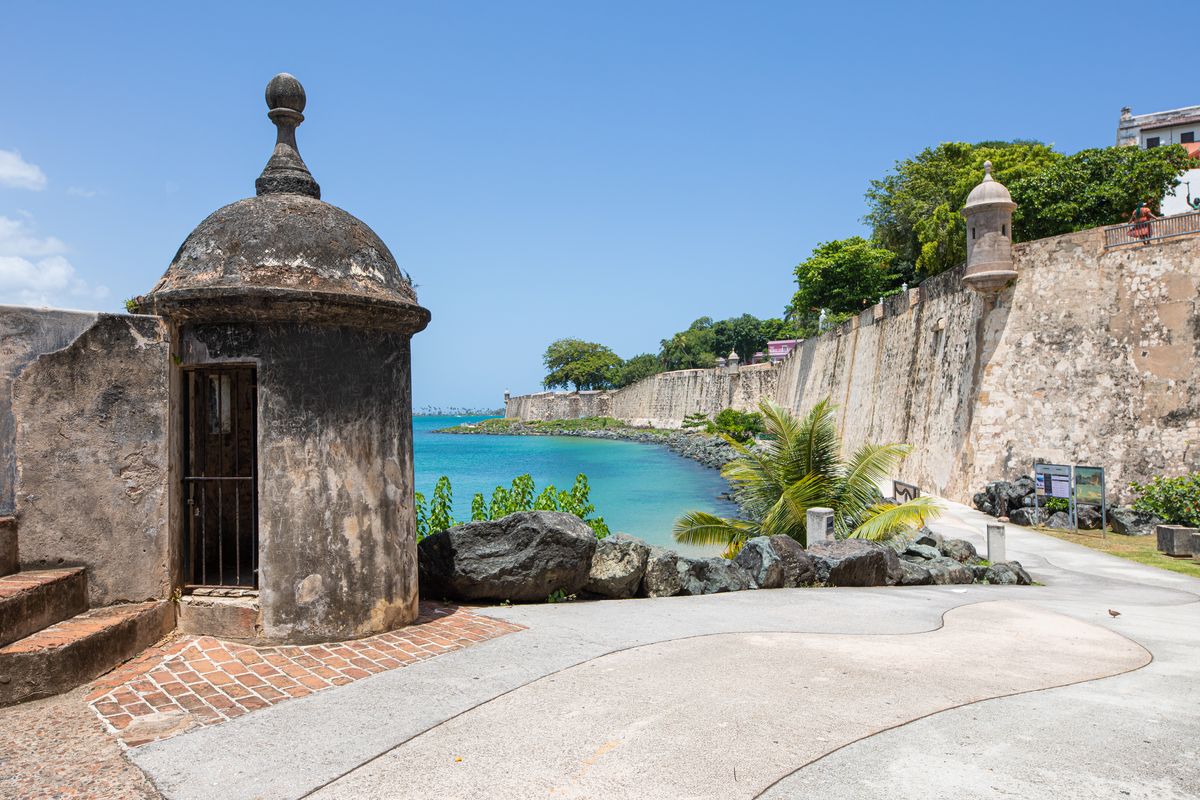 Puerto Rico:&nbsp;Viejo San Juan ostenta 500 años de historia y es uno de los lugares más icónicos del país.