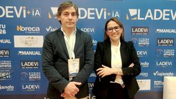 Alfonso García, director comercial de Mapa Group y Mónica Salamanca, gerente regional para los Países Andinos de Mapa Group.