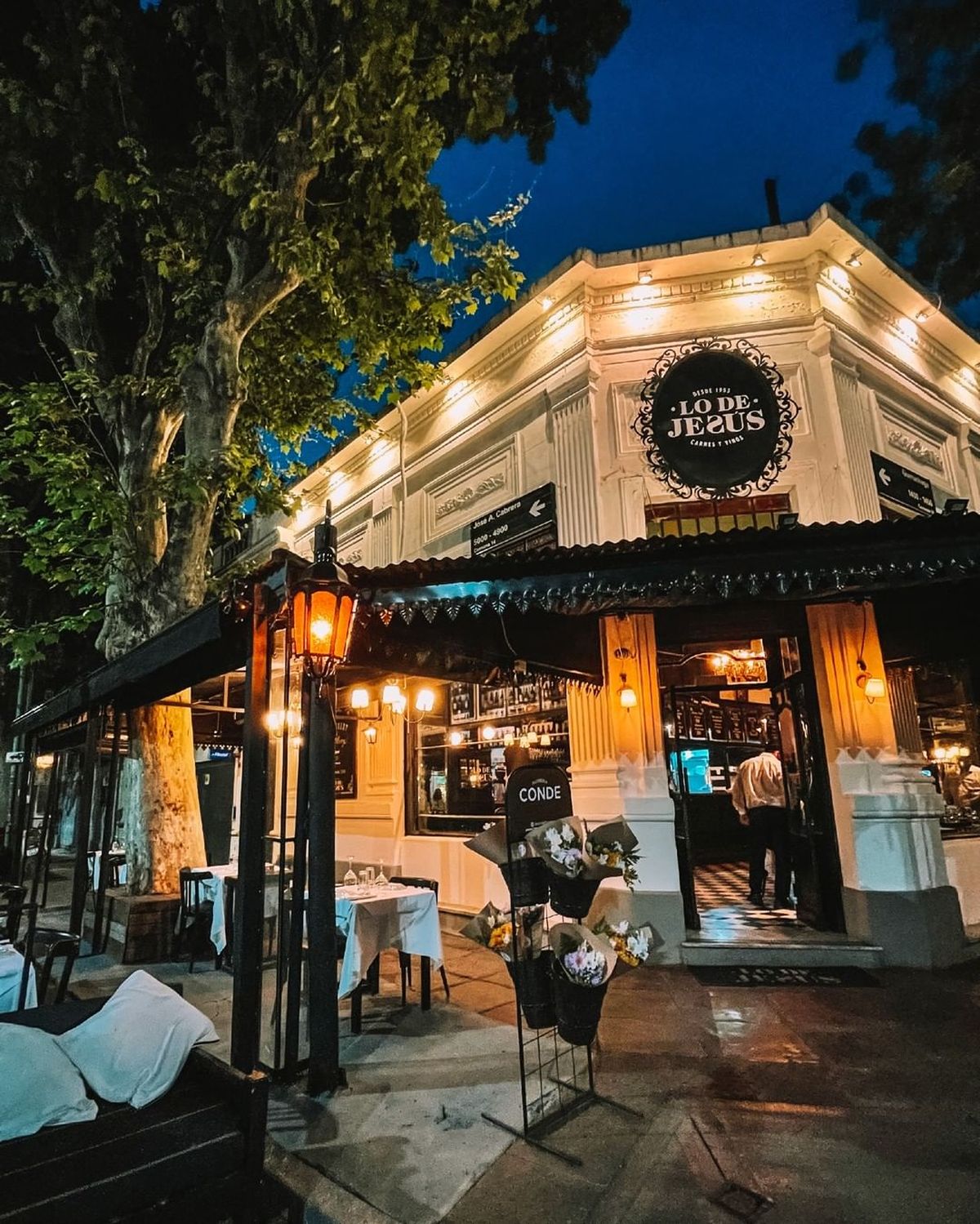 Buenos Aires: en Palermo, Lo de Jesús es la parrilla elegida por los turistas que buscan la combinación perfecta de carnes y buenos vinos.