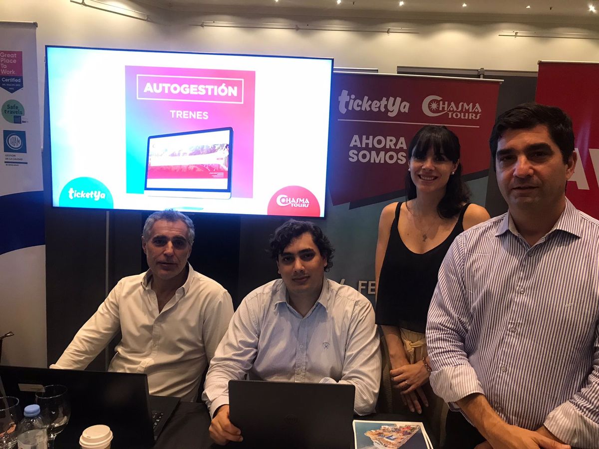 Los ejecutivos de Ticketya Chasma Tours en ECTU 2023.