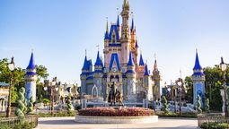 Walt Disney World promueve una nueva oferta de boletos Disney 4–Park Magic. 