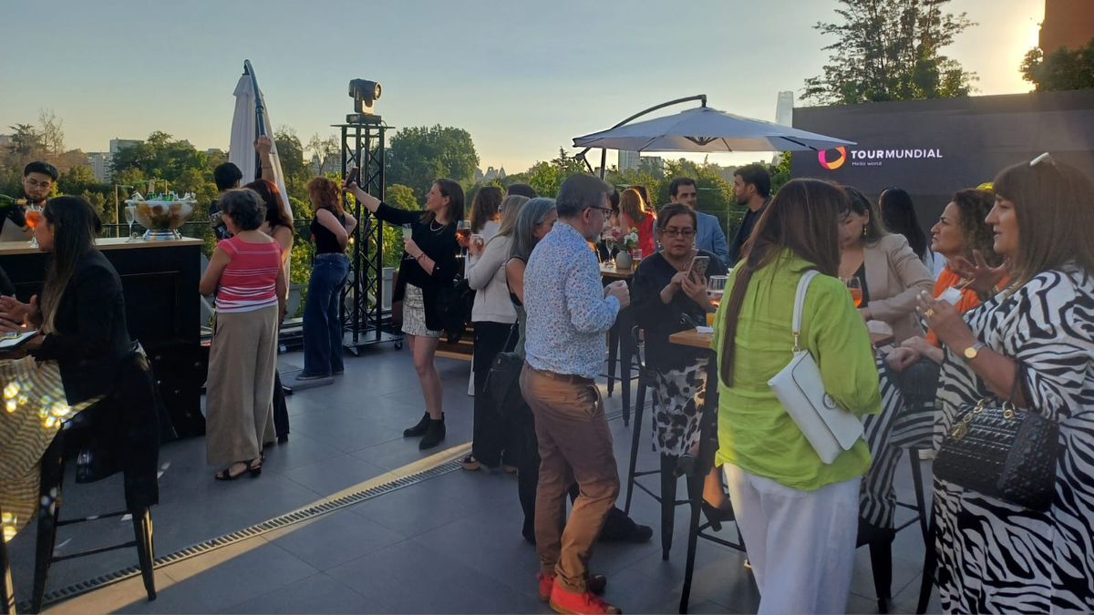 Asistentes del encuentro de cierre de año de Tourmundial. Asistentes del encuentro de cierre de año de Tourmundial.