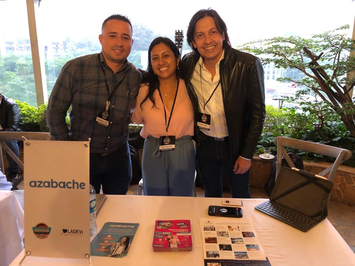 Juan Carlos Jaramillo, ejecutivo comercial; Yeimy Cárdenas, gerente comercial Colombia de Azabache; y Gustavo Hernández, Sales & Marketing Associate de Majestic Resorts.