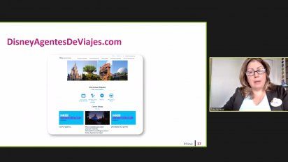 Zitka Ferreira durante la capacitación de Walt Disney World.