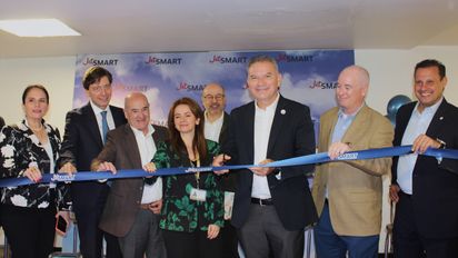 JetSmart inicia su operación de vuelos domésticos en Colombia.