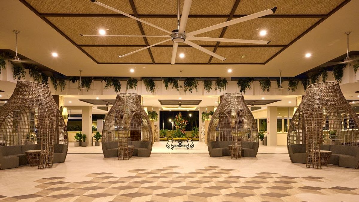 Tras esta reforma, RIU Guanacaste combina diseño contemporáneo, materiales inspirados en la biodiversidad local y un concepto arquitectónico que aprovecha al máximo la luz natural. Tras esta reforma, RIU Guanacaste combina diseño contemporáneo, materiales inspirados en la biodiversidad local y un concepto arquitectónico que aprovecha al máximo la luz natural.