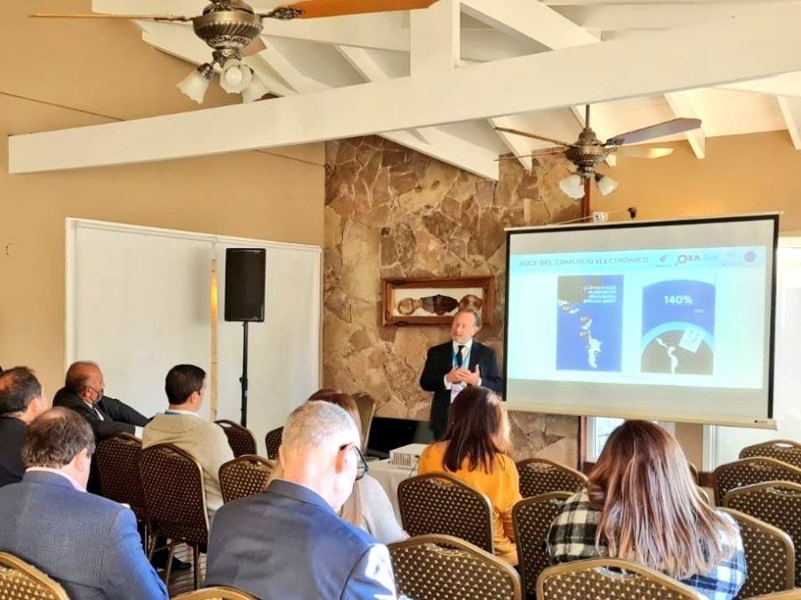 Pablo Singerman estuvo presente en un nuevo Congreso de Faevyt.