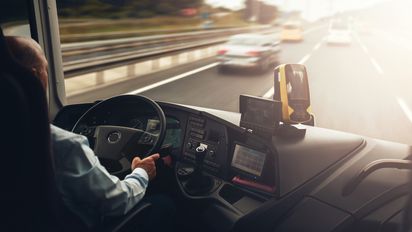 El gobierno de Javier Milei lanzó un registro digital para autorizar choferes, clave para el transporte terrestre turístico y en el proceso de desregulación. &nbsp;