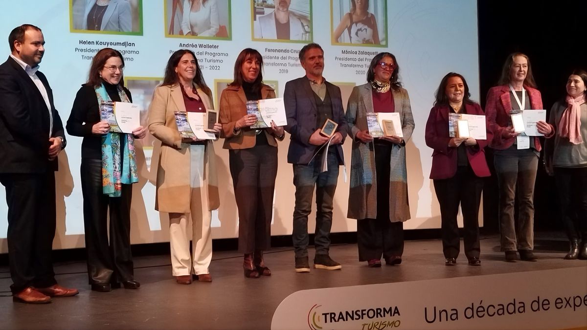 En la instancia se reconoció a todos quienes han presidido el programa. 