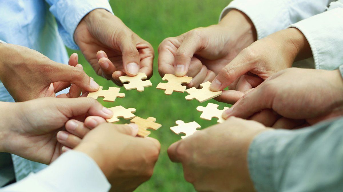 Los hoteles están respondiendo a las demandas del mercado deun turismo sostenible, realizando acciones comprometidas con las comunidades yel medio ambiente. 