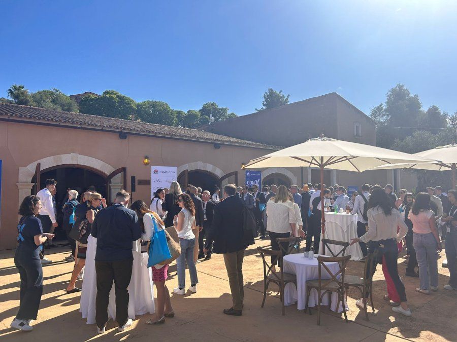 Tiempo de networking y relacionamiento en CON-X 2024.