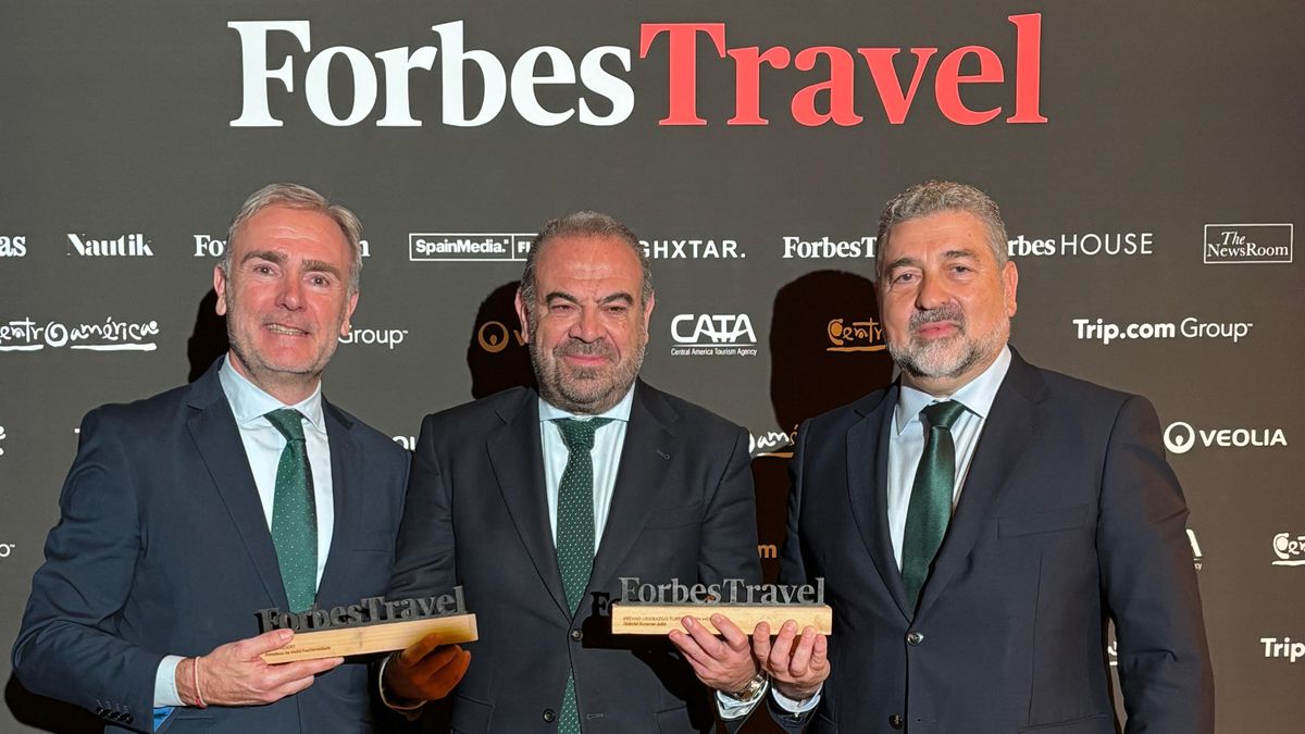 Luciano Terrasa, Director Territorial de Grandes Empresas Baleares en Banca March, Gabriel Escarrer, CEO de Meliá y &nbsp;Rafael Ferragut, Director de Hoteles y Turismo de Banca March