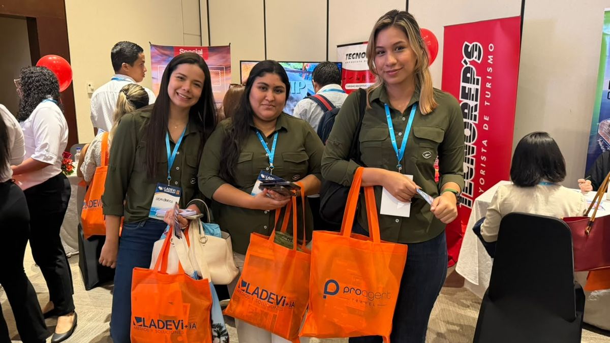 Agencia de viajes Hemisferio del Mundo en el Ladevi Workshop Guayaquil.