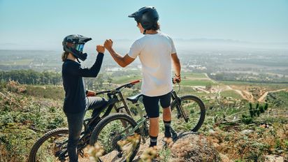 Descubre emocionantes deportes extremos en escenarios naturales impresionantes de Colombia.