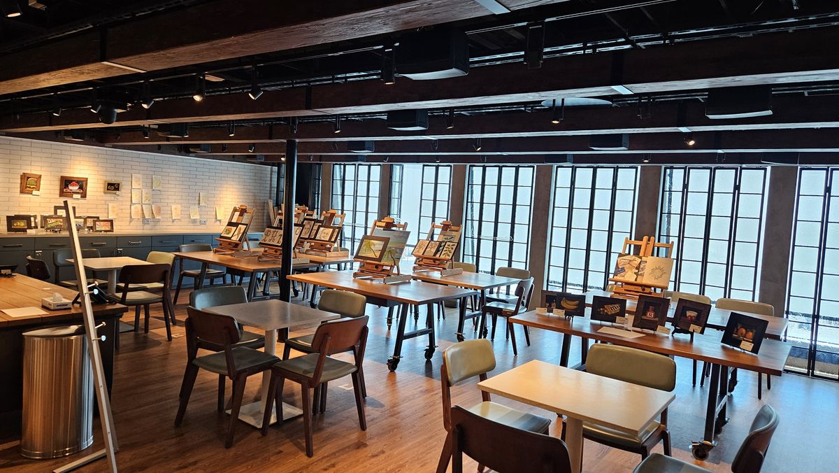 Sala de arte del crucero.