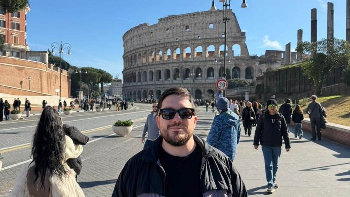 El periodista Pablo Tortosa Rivas en su periplo por Roma, la ciudad eterna de Italia. El periodista Pablo Tortosa Rivas en su periplo por Roma, la ciudad eterna de Italia.