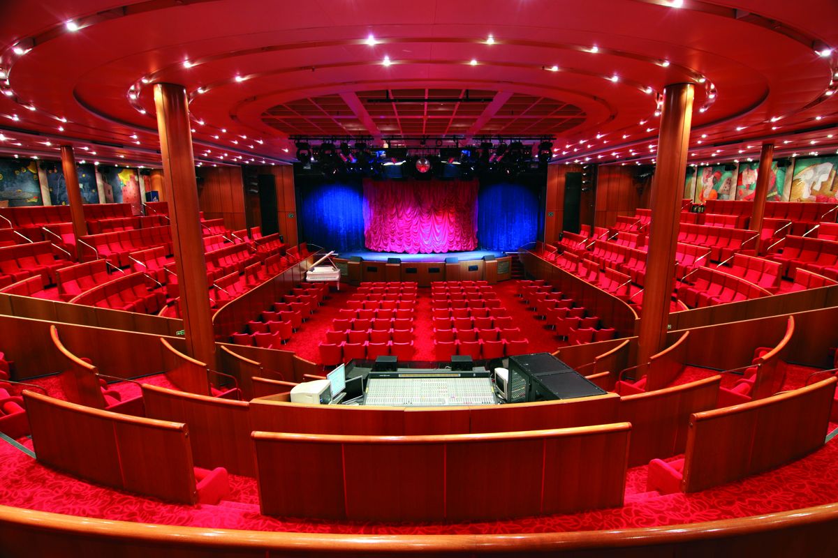 En los cruceros el entretenimiento está más que garantizado con espectáculos y otras alternativas únicas con las que los huéspedes pueden divertirse a toda hora. 