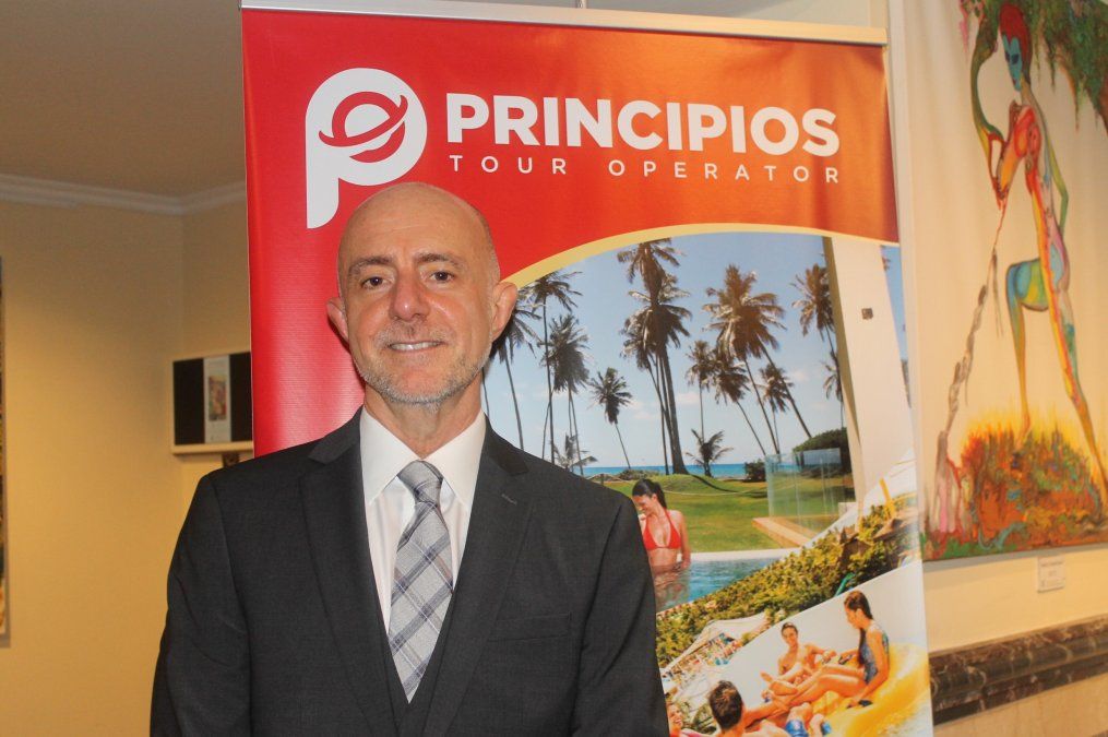 Oscar Juárez, director de Principios Tour Operator.