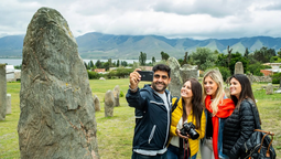 El Museo Arqueológico a Cielo Abierto Los Menhires&nbsp;es un entretenido paseo para hacer en tu viaje a Tafí del Valle.