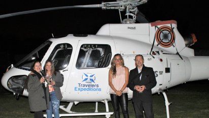 la compañía ofrece sobrevuelos en helicóptero combinados con gastronomía de alto nivel.