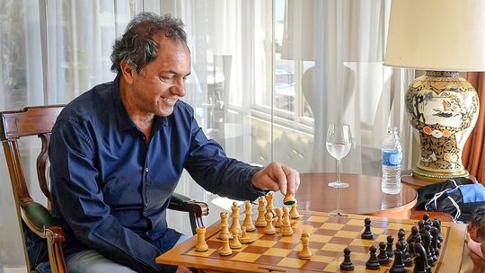 Meliá destaca el apoyo de Daniel Scioli como catalizador de sus inversiones en Argentina.  