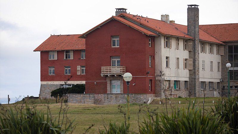 En sus escapadas a la Unidad Turística Chapadmalal los turistas podrán contar con un notable servicio de pensión completa.