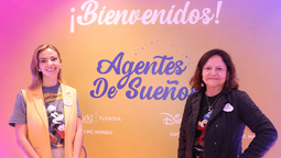 &nbsp;Regina Osuna, Sales Manager para México y Colombia y Elena Outlan, gerente regional de Marketing de Disney Destinations.