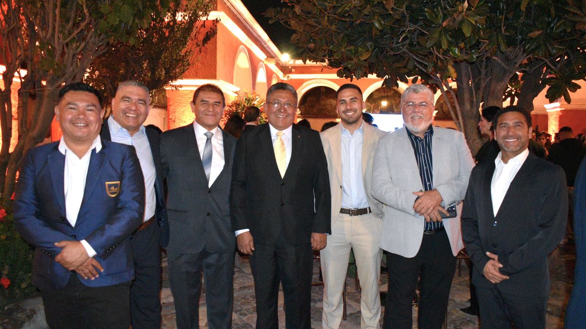 Equipo de ConexiónTS y Euroamerican Assistance presente en el cóctel de AVIT Arequipa 2025.