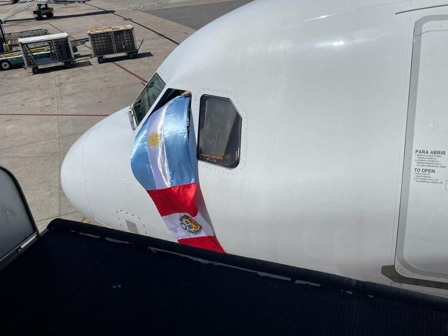 Sky Airline Perú ya vuela a Buenos Aires. El nuevo sistema de autorización de vuelos internacionales puede ser una limitación para las empresas argentinas que quieran llegar a Lima. - Ladevi Medios y Soluciones Sky Airline Perú ya vuela a Buenos Aires. El nuevo sistema de autorización de vuelos internacionales puede ser una limitación para las empresas argentinas que quieran llegar a Lima.