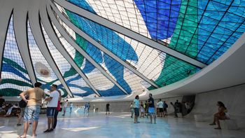 Brasilia: la Catedral Metropolitana es una de las obras maestras de Oscar Niemeyer en Brasil.