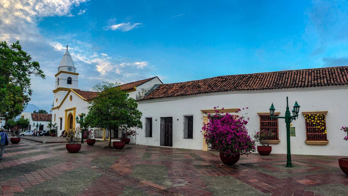 Valledupar es una ciudad donde la música, la historia y la naturaleza se encuentran para ofrecer una experiencia cultural única en el corazón del Caribe colombiano. &nbsp;