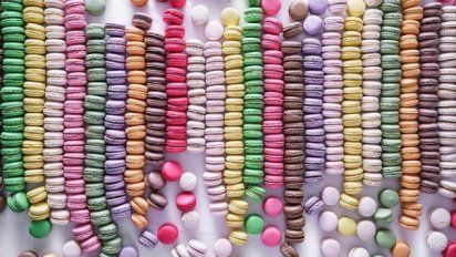 Damián Betular impone su sello personal en la&nbsp;pastelería&nbsp;y en cada detalle de diseño con la “DB” de sus iniciales.