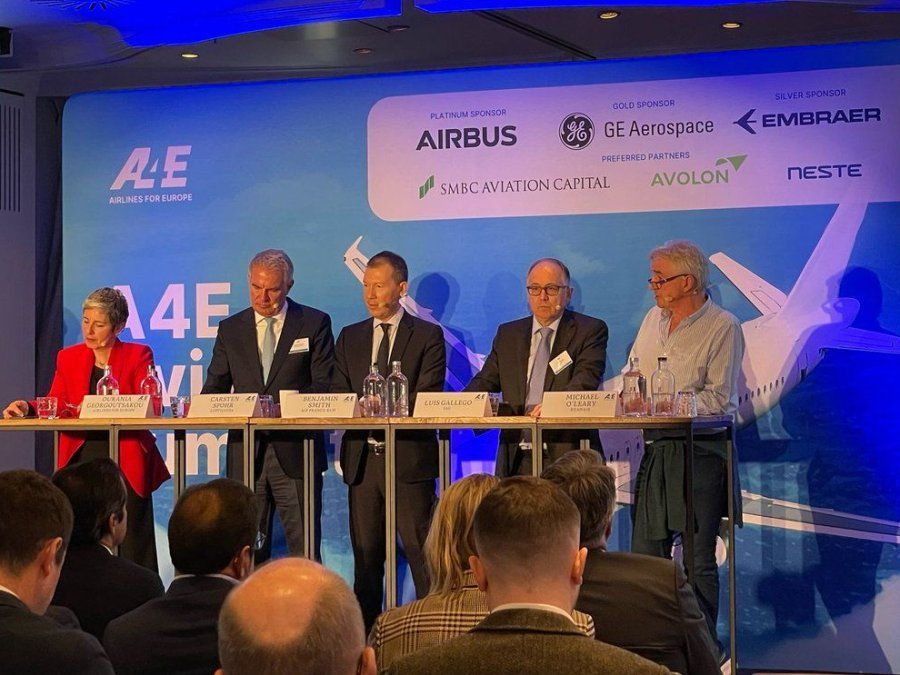 Ourania Georgoutsakou, Carsten Spohr, Ben Smith, Luis Gallego y Michael O’Leary - Ladevi Medios y Soluciones Ourania Georgoutsakou, Carsten Spohr, Ben Smith, Luis Gallego y Michael O’Leary